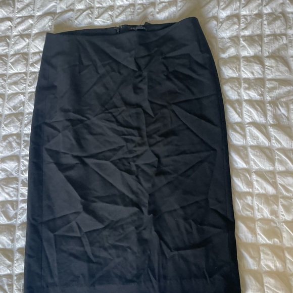 Theory Black Knee-Length Pencil Skirt for Work - Picture 1 of 10